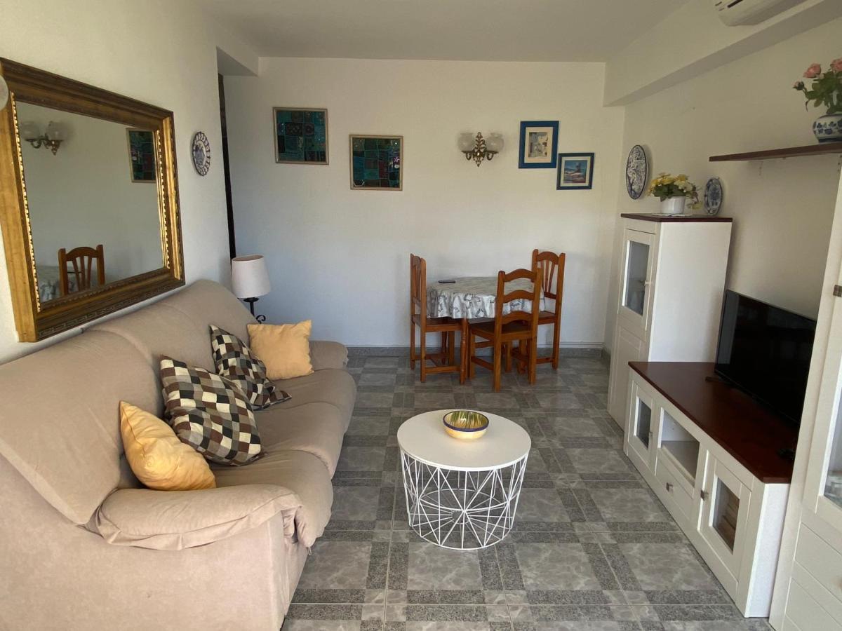 Cozy Apartment With First Line Seaview In Perfect Location, Near The Marina Benalmádena Buitenkant foto