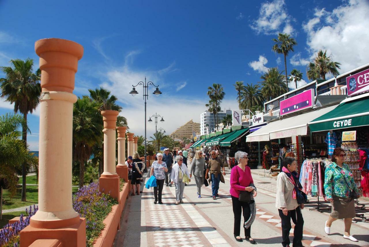 Cozy Apartment With First Line Seaview In Perfect Location, Near The Marina Benalmádena Buitenkant foto
