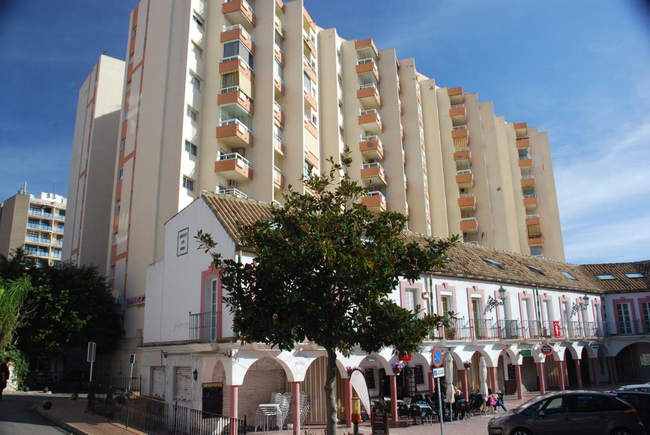 Cozy Apartment With First Line Seaview In Perfect Location, Near The Marina Benalmádena Buitenkant foto