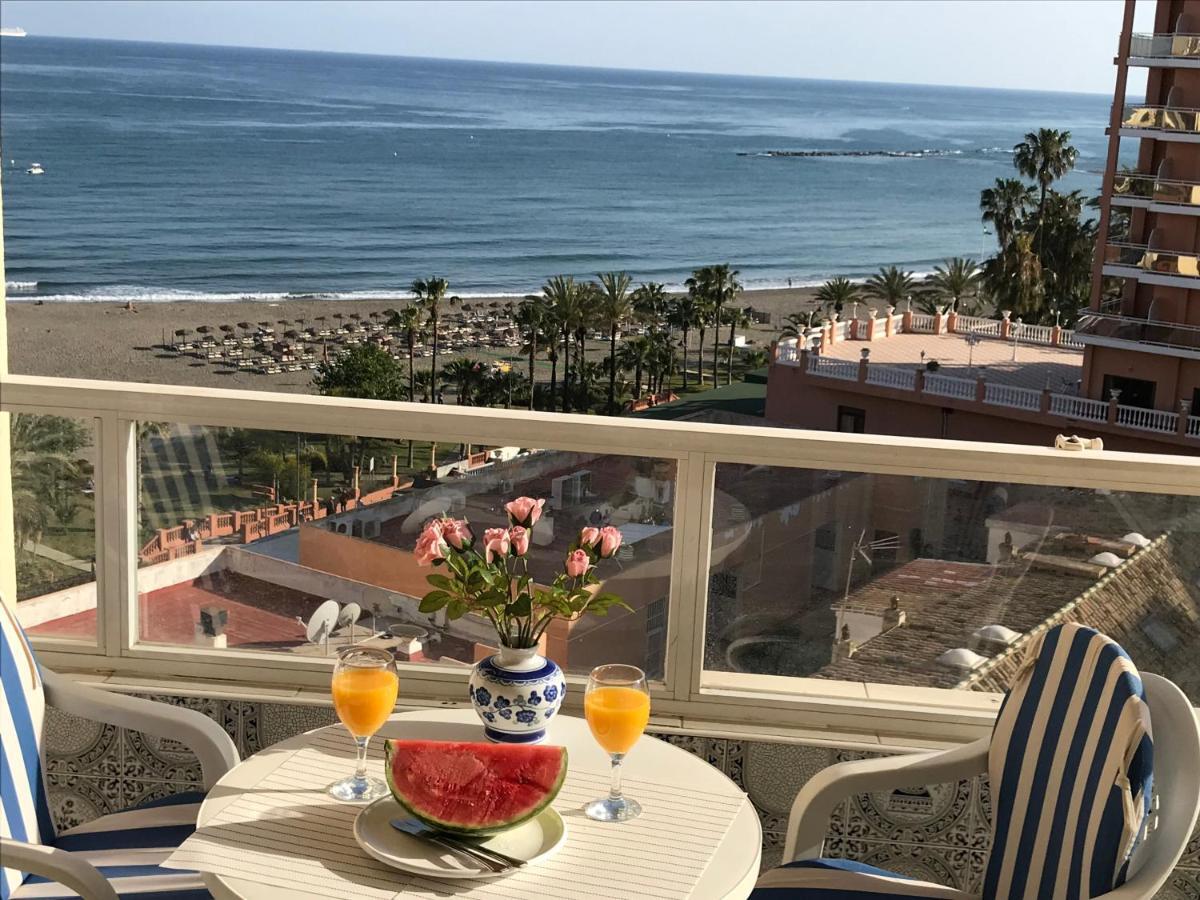 Cozy Apartment With First Line Seaview In Perfect Location, Near The Marina Benalmádena Buitenkant foto